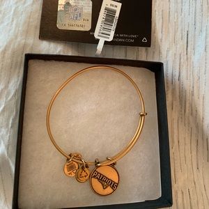 Alex and Ani New England Patriots gold bracelet
